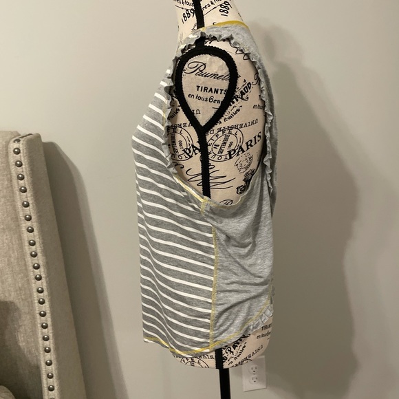 Grey Tank - Picture 2 of 8